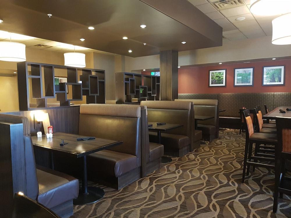 Quality Hotel & Conference Centre Fort McMurray Kültér fotó