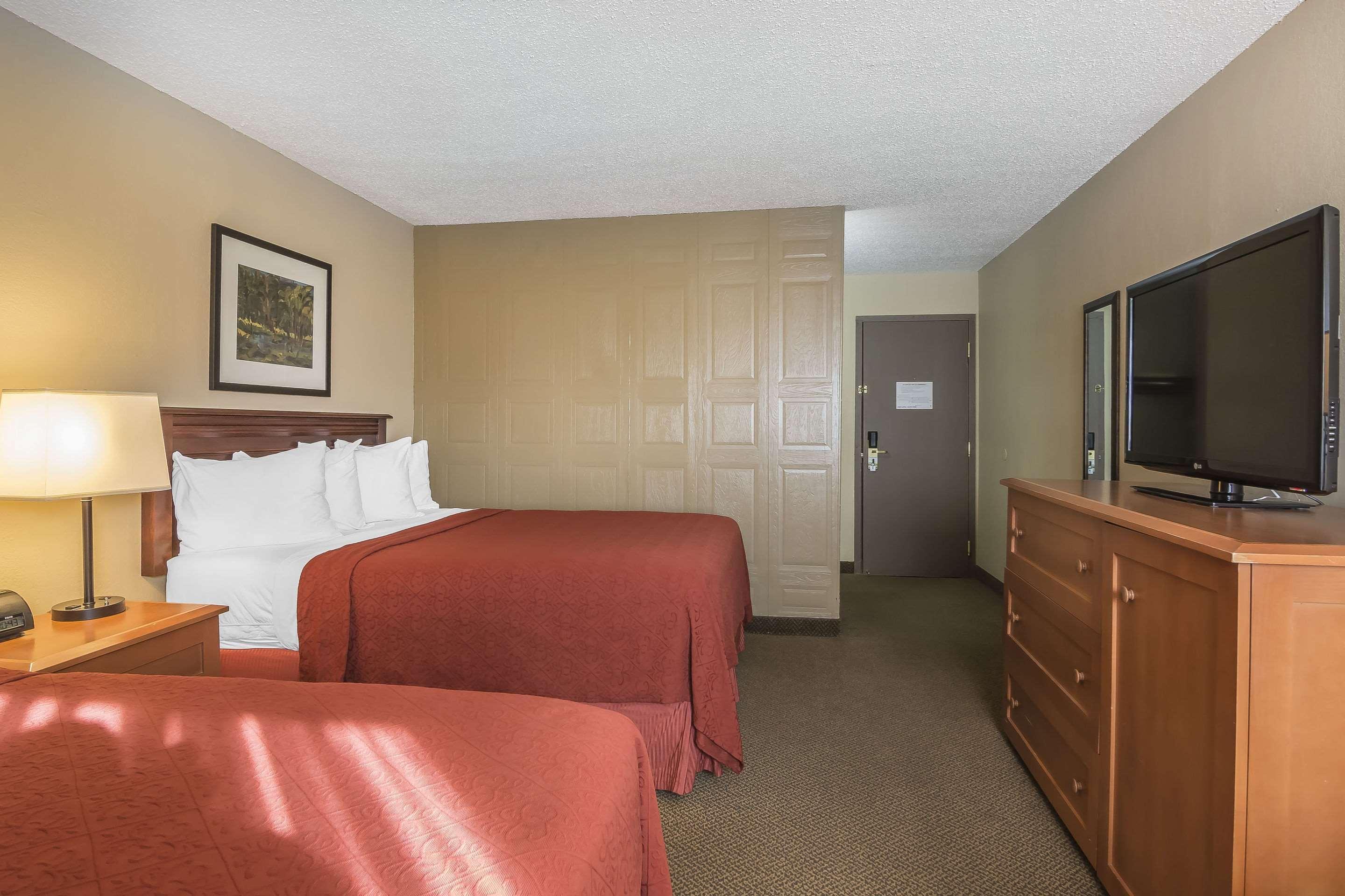 Quality Hotel & Conference Centre Fort McMurray Kültér fotó
